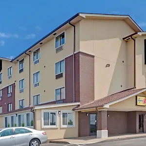 Hotel Super 8 By Wyndham Nashville/ Dntn/ Opryland Area