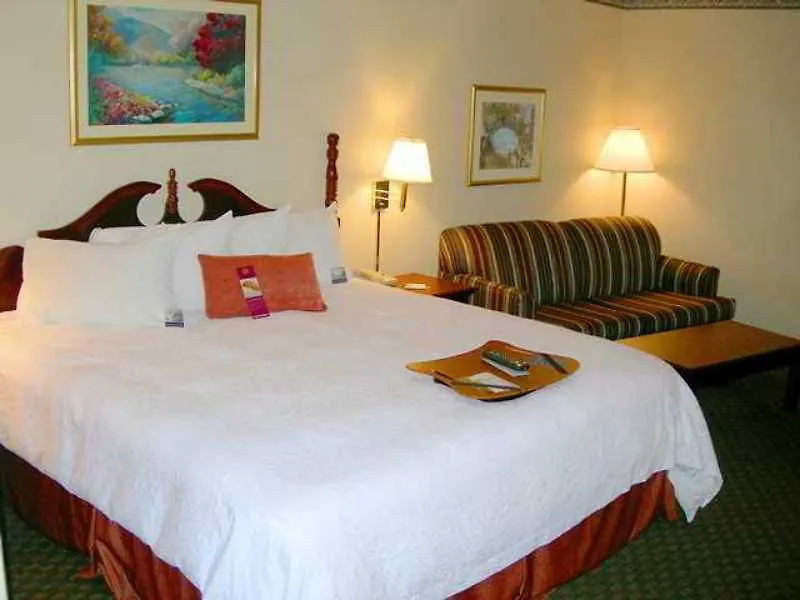 Hampton Inn Bellevue/Nashville I-40 West 3*, Nashville Estados Unidos